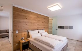 24/7 Zimmer Asten